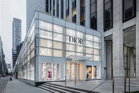 DIOR Boutique .